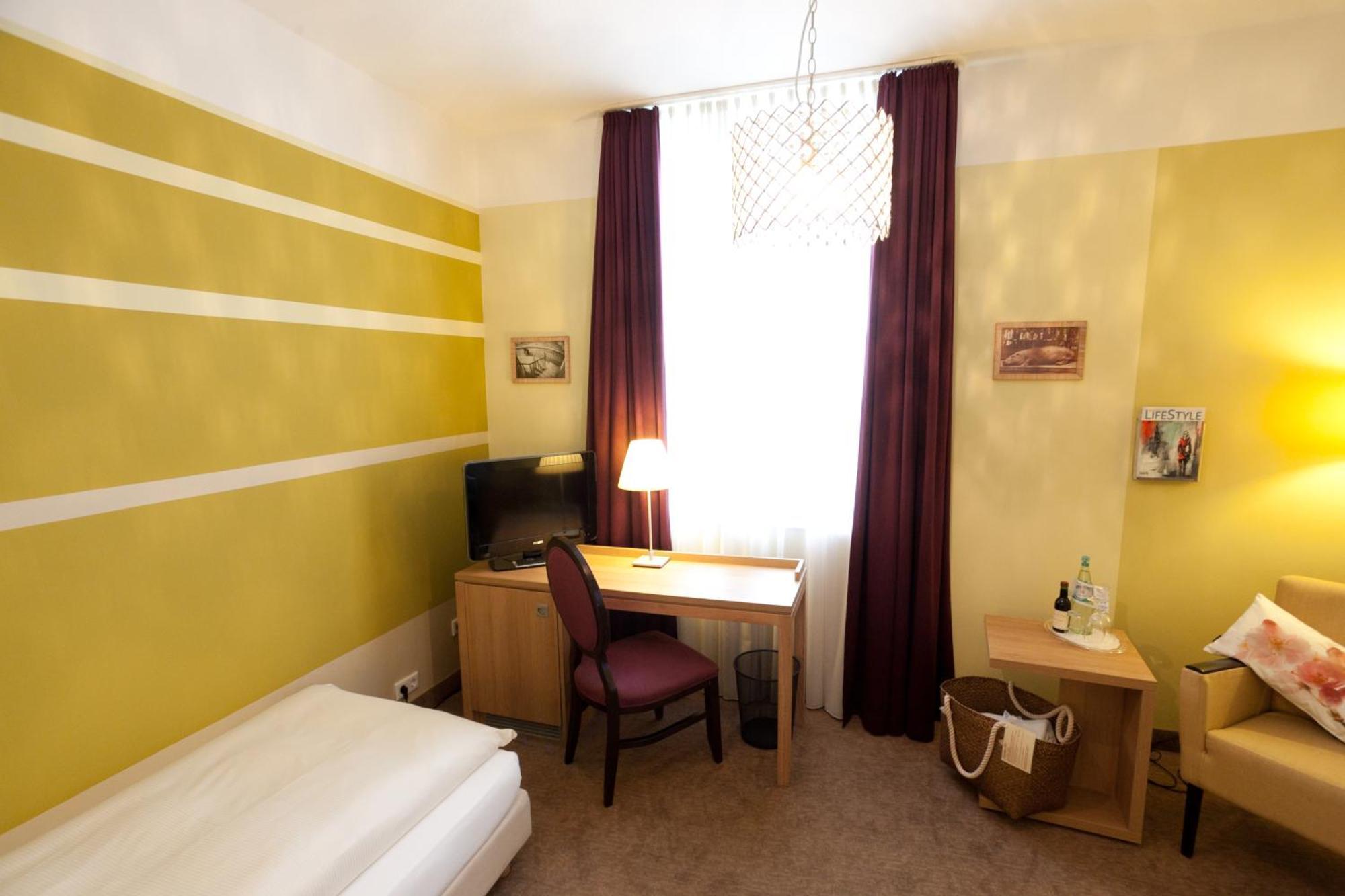 Hotel Schepers Gronau  Eksteriør billede