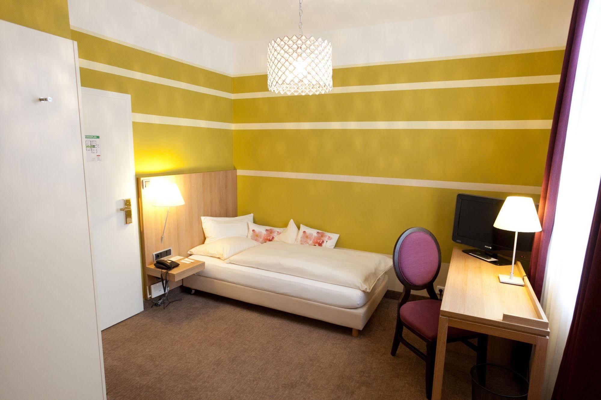 Hotel Schepers Gronau  Eksteriør billede